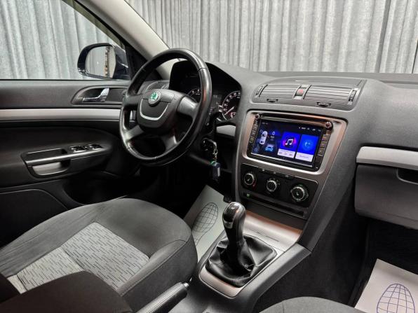 Skoda Octavia II (A5) Рестайлинг с пробегом 2013 года, цена 1 100 000 рублей, 139351 км, лифтбек, Автокод Объявления