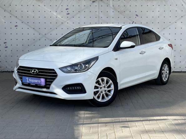 Hyundai Solaris II с пробегом 2018 года, цена 1 100 000 рублей, 186525 км, седан, Автокод Объявления