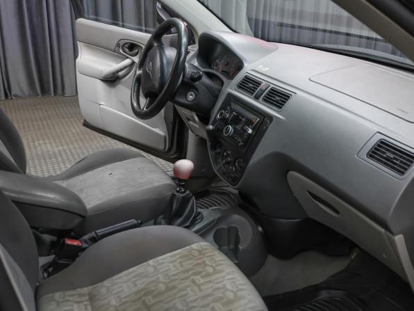 Ford Focus I Рестайлинг (North America) с пробегом 2005 года, цена 329 000 рублей, 236100 км, седан, Автокод Объявления