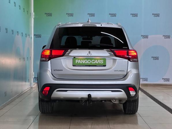 Mitsubishi Outlander III Рестайлинг 3 с пробегом 2018 года, цена 2 100 000 рублей, 172885 км, внедорожник, Автокод Объявления