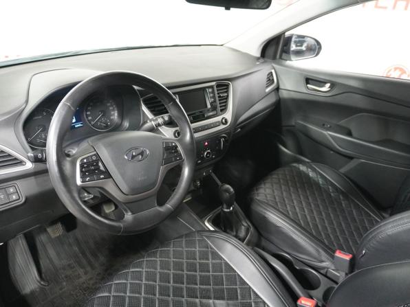 Hyundai Solaris II с пробегом 2017 года, цена 1 283 000 рублей, 54000 км, седан, Автокод Объявления