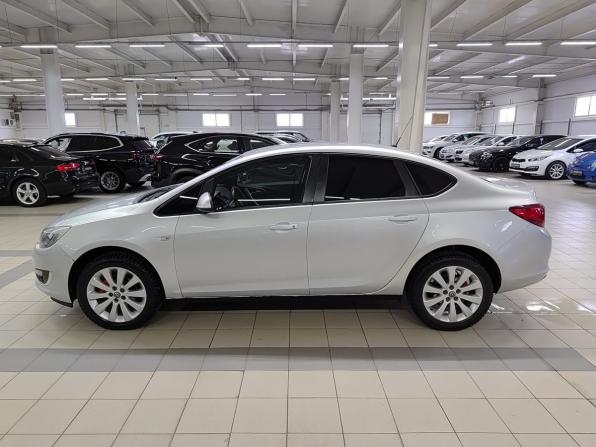 Opel Astra J Рестайлинг с пробегом 2012 года, цена 699 000 рублей, 201184 км, седан, Автокод Объявления