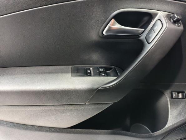 Volkswagen Polo V с пробегом 2015 года, цена 1 075 000 рублей, 86791 км, седан, Автокод Объявления