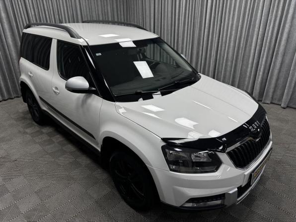 Skoda Yeti I с пробегом 2014 года, цена 890 000 рублей, 174303 км, внедорожник, Автокод Объявления