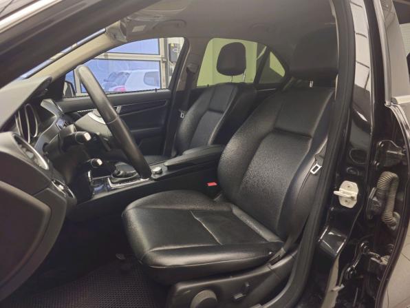 Mercedes-Benz C-Класс III (W204) Рестайлинг с пробегом 2013 года, цена 1 349 900 рублей, 228570 км, седан, Автокод Объявления