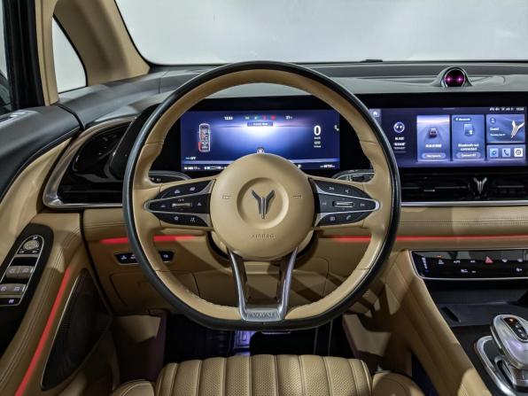Voyah Dream I с пробегом 2023 года, цена 5 300 000 рублей, 68729 км, минивэн, Автокод Объявления