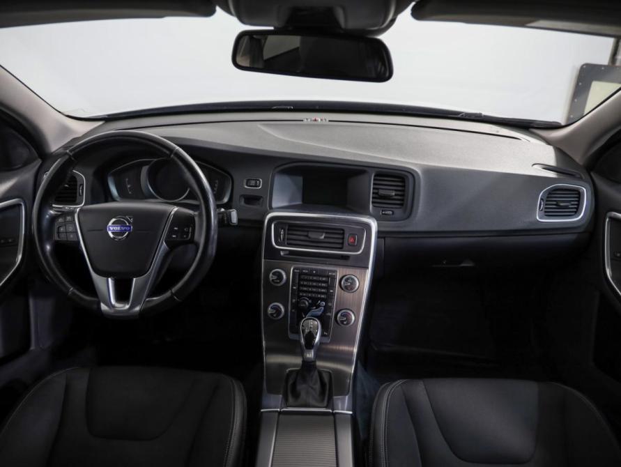 Volvo S60 II Рестайлинг Санкт-Петербург  - изображение 9