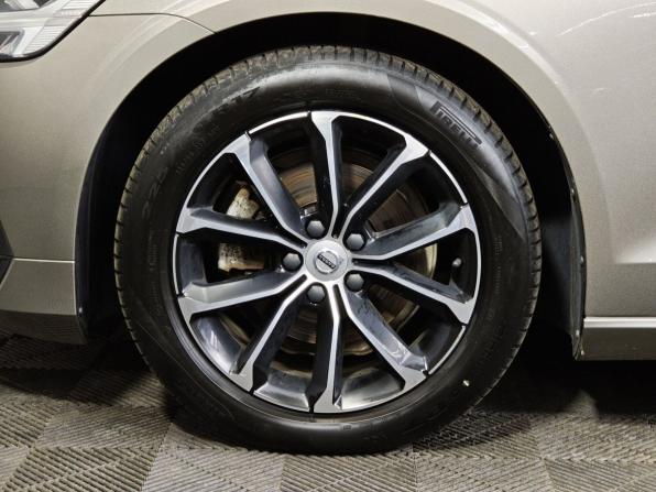 Volvo S60 III с пробегом 2022 года, цена 3 141 000 рублей, 61277 км, седан, Автокод Объявления
