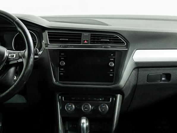 Volkswagen Tiguan II с пробегом 2017 года, цена 1 549 585 рублей, 236905 км, внедорожник, Автокод Объявления