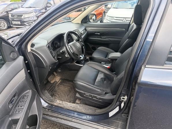 Mitsubishi Outlander III Рестайлинг 3 с пробегом 2021 года, цена 2 849 000 рублей, 56880 км, внедорожник, Автокод Объявления