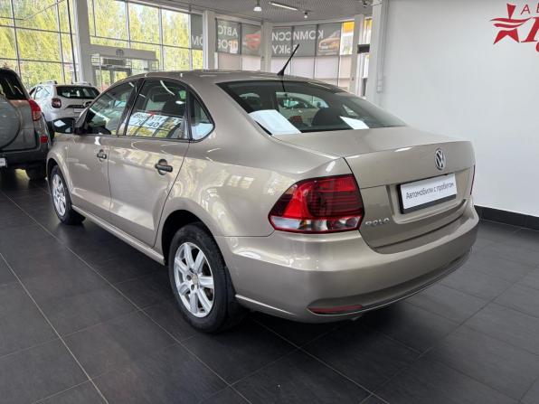 Volkswagen Polo V Рестайлинг с пробегом 2016 года, цена 1 096 000 рублей, 132258 км, седан, Автокод Объявления
