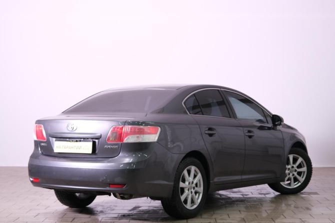 Toyota Avensis III с пробегом 2009 года, цена 1 049 000 рублей, 370000 км, седан, Автокод Объявления