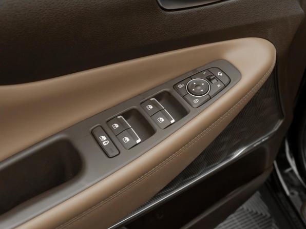 Hyundai Santa Fe IV Рестайлинг с пробегом 2021 года, цена 4 145 000 рублей, 49693 км, внедорожник, Автокод Объявления