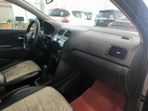 Volkswagen Polo V с пробегом 2013 года, цена 650 000 рублей, 227451 км, седан, Автокод Объявления