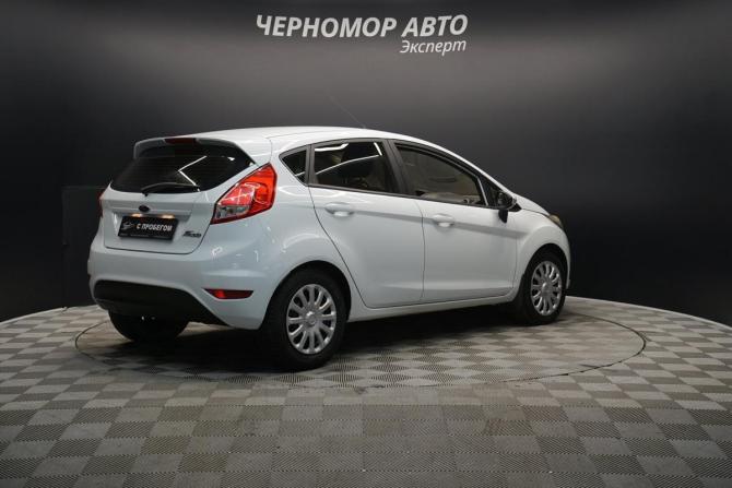 Ford Fiesta Mk6 Рестайлинг с пробегом 2015 года, цена 790 000 рублей, 200000 км, хэтчбек, Автокод Объявления