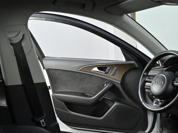Audi A6 IV (C7) Рестайлинг с пробегом 2015 года, цена 1 799 000 рублей, 112000 км, седан, Автокод Объявления