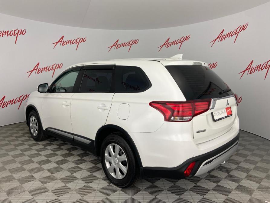 Mitsubishi Outlander III Рестайлинг 3 Псков  - изображение 3
