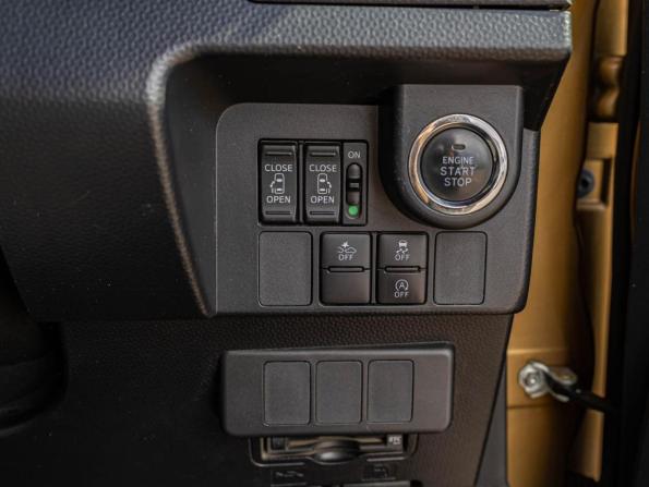 Toyota Tank I с пробегом 2016 года, цена 1 070 000 рублей, 126867 км, микровэн, Автокод Объявления