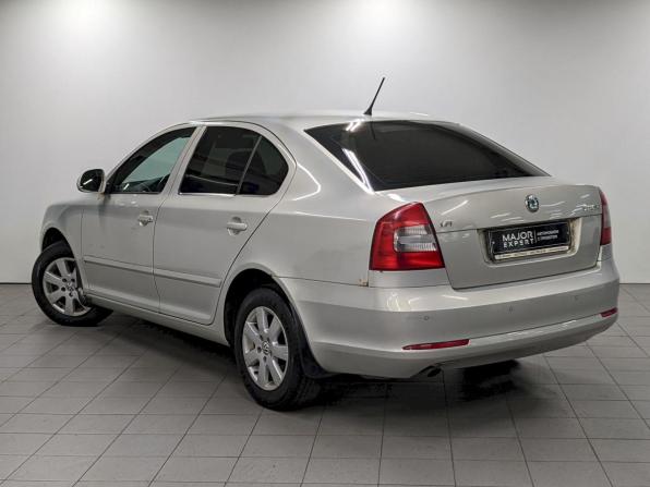 Skoda Octavia II (A5) Рестайлинг с пробегом 2012 года, цена 750 000 рублей, 289552 км, лифтбек, Автокод Объявления