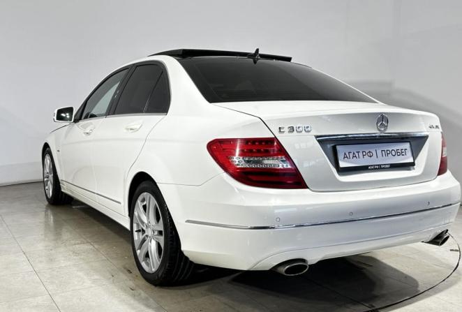 Mercedes-Benz C-Класс III (W204) Рестайлинг с пробегом 2013 года, цена 1 600 000 рублей, 297964 км, седан, Автокод Объявления