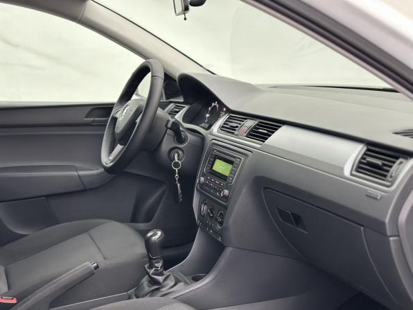 Skoda Rapid I с пробегом 2014 года, цена 965 000 рублей, 150100 км, лифтбек, Автокод Объявления