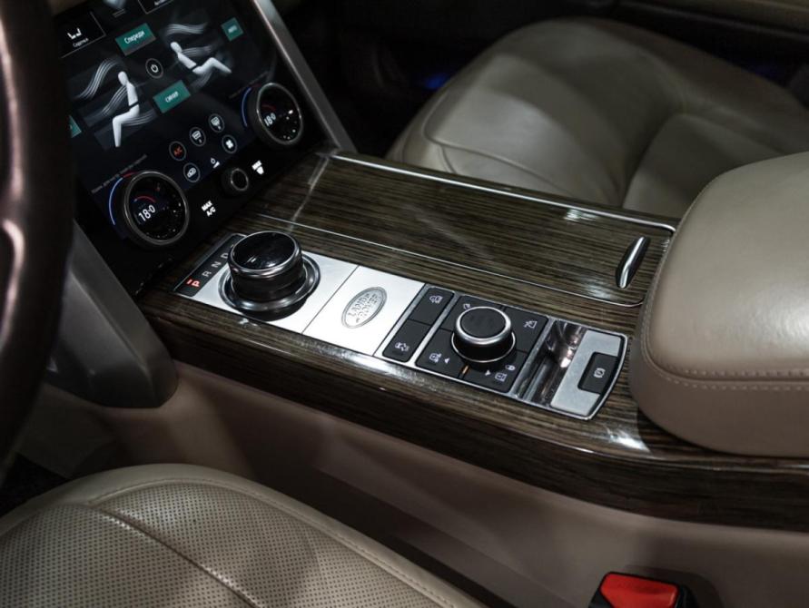 Land Rover Range Rover IV Рестайлинг Санкт-Петербург  - изображение 23