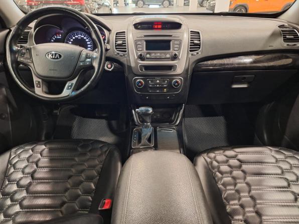 Kia Sorento II Рестайлинг с пробегом 2018 года, цена 2 030 000 рублей, 132519 км, внедорожник, Автокод Объявления