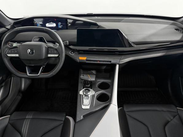 Changan UNI-V I с пробегом 2024 года, цена 2 150 000 рублей, 25383 км, лифтбек, Автокод Объявления