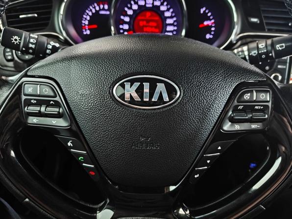 Kia Ceed II Рестайлинг с пробегом 2017 года, цена 1 197 000 рублей, 205672 км, универсал, Автокод Объявления