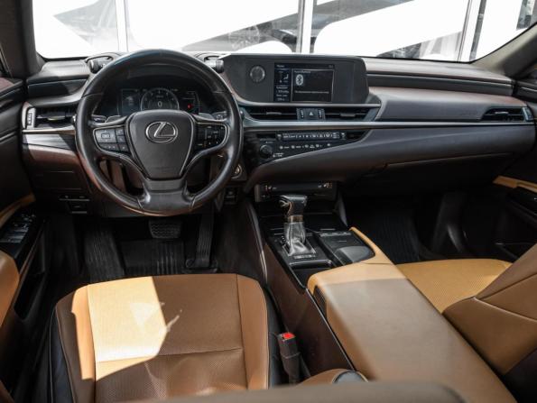 Lexus ES VII с пробегом 2018 года, цена 3 070 500 рублей, 167888 км, седан, Автокод Объявления