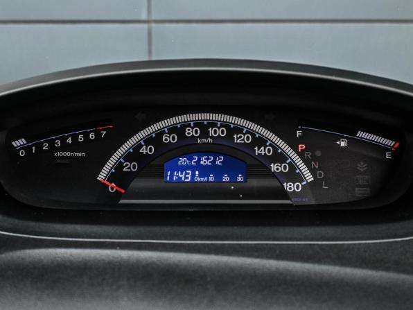 Honda Freed I Рестайлинг с пробегом 2012 года, цена 999 000 рублей, 216211 км, компактвэн, Автокод Объявления