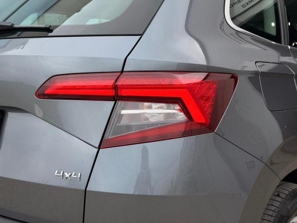 Skoda Karoq I с пробегом 2021 года, цена 2 649 000 рублей, 76000 км, внедорожник, Автокод Объявления