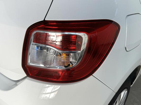 Renault Sandero II с пробегом 2016 года, цена 820 000 рублей, 124451 км, хэтчбек, Автокод Объявления