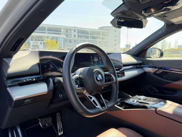 BMW 5 серии VIII (G60/G61/G68) с пробегом 2024 года, цена 7 800 000 рублей, 17551 км, седан, Автокод Объявления