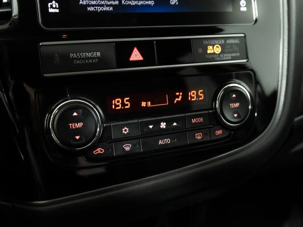 Mitsubishi Outlander III Рестайлинг 3 с пробегом 2019 года, цена 1 699 700 рублей, 177800 км, внедорожник, Автокод Объявления