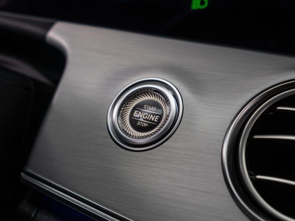 Mercedes-Benz E-Класс V (W213 S213 C238) Рестайлинг с пробегом 2021 года, цена 3 870 000 рублей, 78495 км, седан, Автокод Объявления
