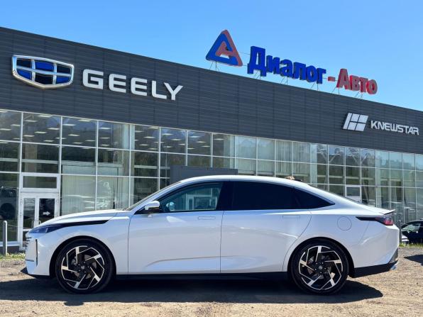 Changan Lamore с пробегом 2024 года, цена 2 145 000 рублей, 48129 км, седан, Автокод Объявления