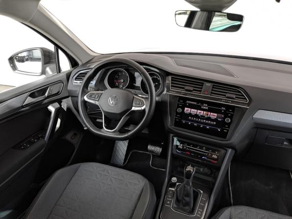 Volkswagen Tiguan II Рестайлинг с пробегом 2021 года, цена 2 590 000 рублей, 71767 км, внедорожник, Автокод Объявления