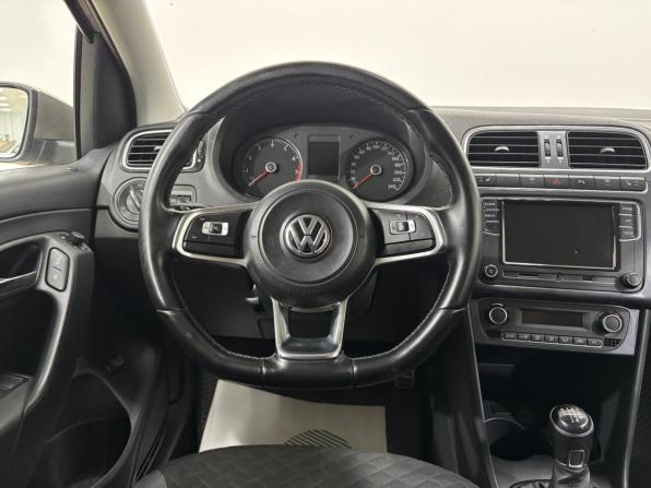 Volkswagen Polo V Рестайлинг с пробегом 2018 года, цена 1 050 000 рублей, 141090 км, седан, Автокод Объявления