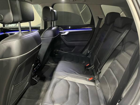 Volkswagen Touareg III с пробегом 2021 года, цена 6 050 000 рублей, 134546 км, внедорожник, Автокод Объявления