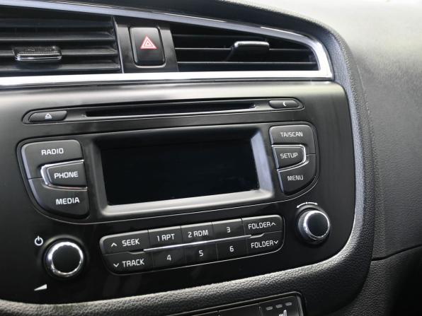 Kia Ceed II Рестайлинг с пробегом 2016 года, цена 1 239 900 рублей, 107747 км, универсал, Автокод Объявления
