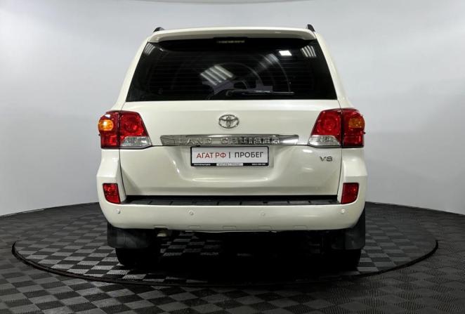 Toyota Land Cruiser 200 Series с пробегом 2012 года, цена 3 150 000 рублей, 286000 км, внедорожник, Автокод Объявления