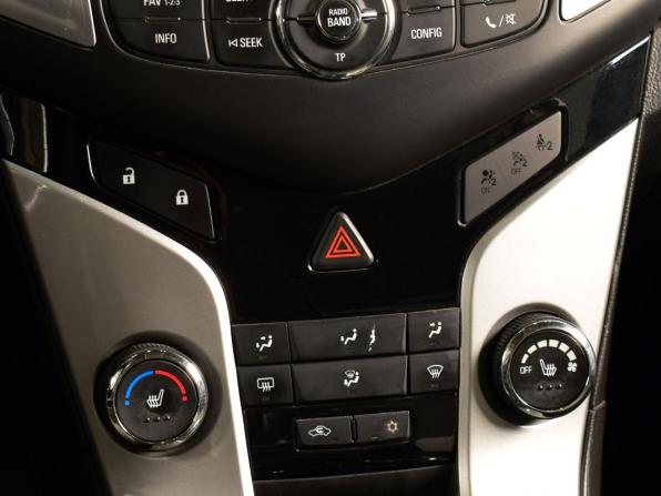 Chevrolet Cruze I Рестайлинг с пробегом 2014 года, цена 795 995 рублей, 169726 км, хэтчбек, Автокод Объявления