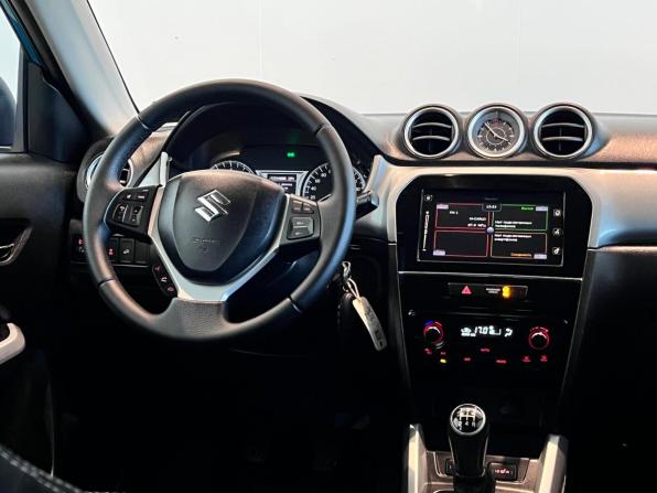 Suzuki Vitara II с пробегом 2016 года, цена 1 260 000 рублей, 177930 км, внедорожник, Автокод Объявления