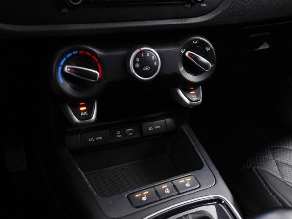 Kia Rio IV с пробегом 2018 года, цена 1 399 046 рублей, 130648 км, хэтчбек, Автокод Объявления