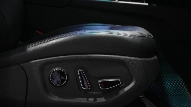 Hyundai Genesis II с пробегом 2016 года, цена 1 800 000 рублей, 238000 км, седан, Автокод Объявления