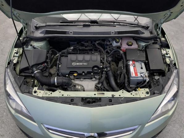 Opel Astra J Рестайлинг с пробегом 2011 года, цена 797 000 рублей, 71790 км, хэтчбек, Автокод Объявления
