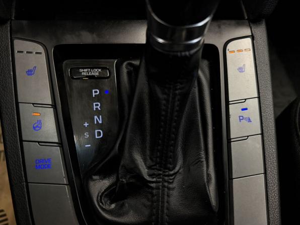 Hyundai Elantra VI (AD) Рестайлинг с пробегом 2019 года, цена 1 335 000 рублей, 129502 км, седан, Автокод Объявления