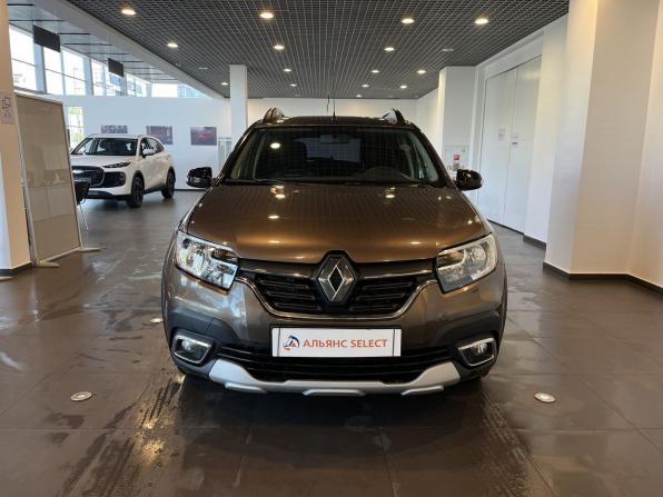 Renault Sandero II Рестайлинг с пробегом 2022 года, цена 1 465 000 рублей, 49460 км, хэтчбек, Автокод Объявления