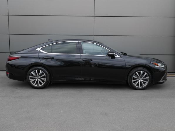 Lexus ES VII с пробегом 2018 года, цена 2 949 000 рублей, 144360 км, седан, Автокод Объявления